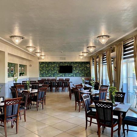 Hotel Stara Gorzelnia Licheń 外观 照片