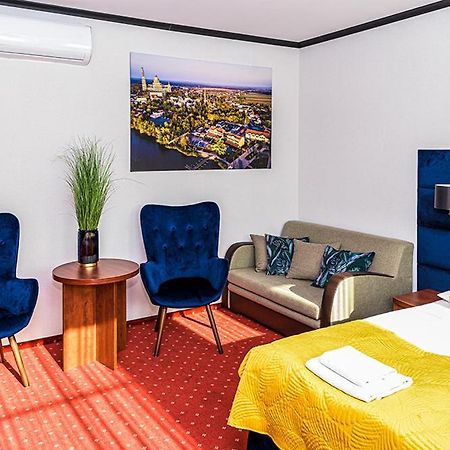 Hotel Stara Gorzelnia Licheń 外观 照片