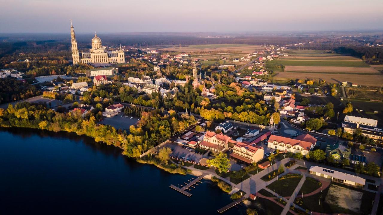 Hotel Stara Gorzelnia Licheń 外观 照片