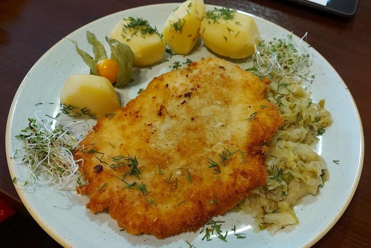 Hotel Stara Gorzelnia Licheń 外观 照片