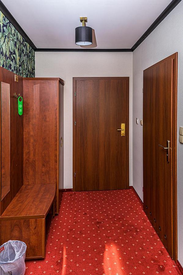 Hotel Stara Gorzelnia Licheń 外观 照片