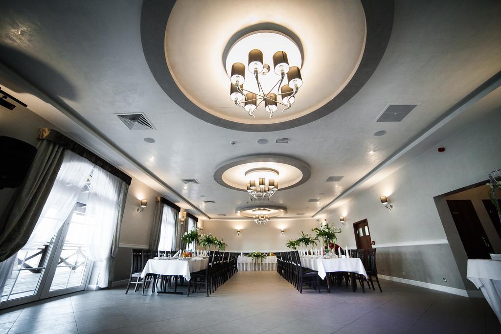 Hotel Stara Gorzelnia Licheń 外观 照片