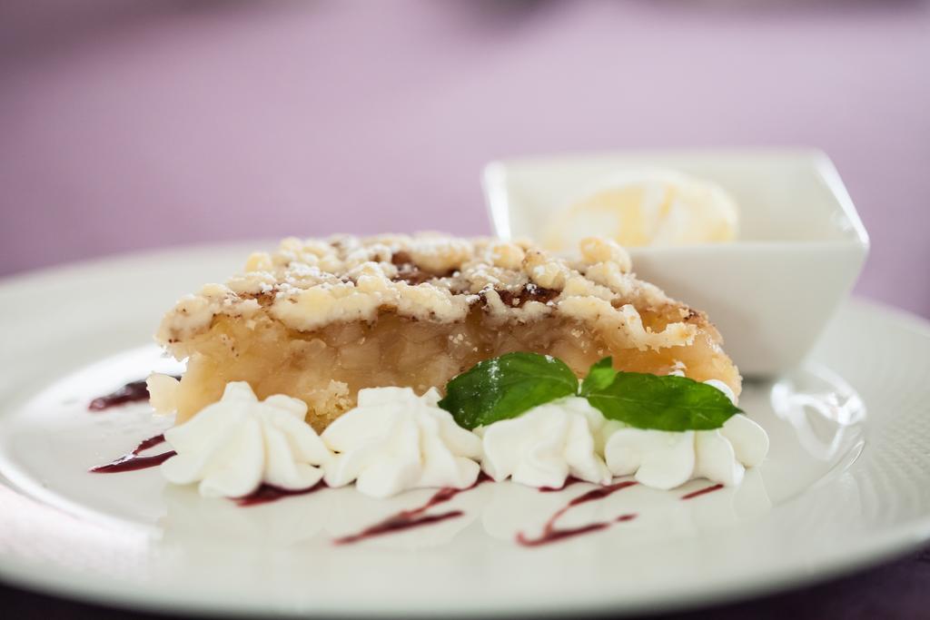 Hotel Stara Gorzelnia Licheń 外观 照片