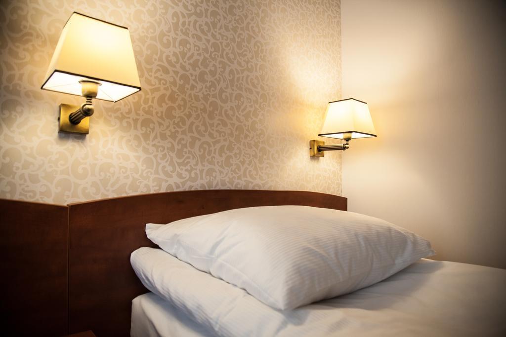 Hotel Stara Gorzelnia Licheń 客房 照片