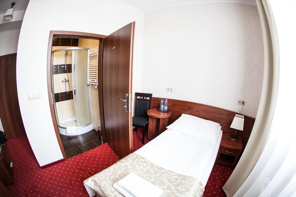 Hotel Stara Gorzelnia Licheń 客房 照片