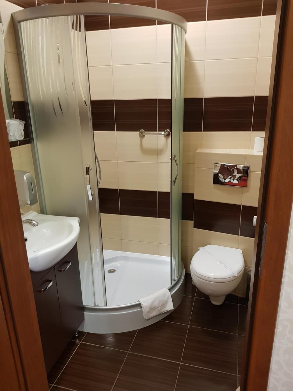 Hotel Stara Gorzelnia Licheń 外观 照片